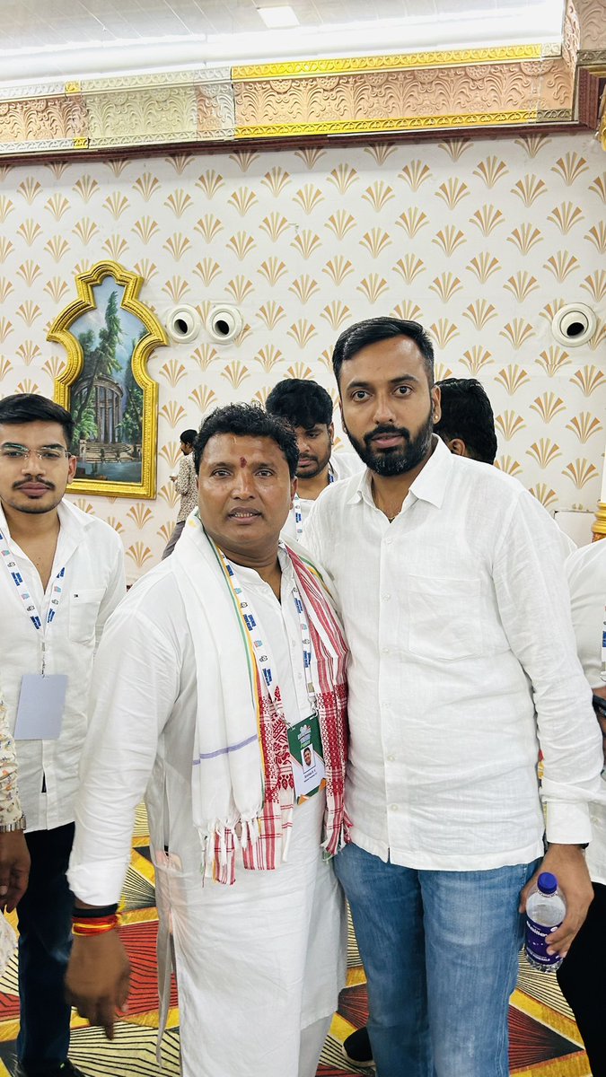 rohitbhatt07's tweet photo. राष्ट्रीय युवा कांग्रेस के पूर्व अध्यक्ष आदरणीय @srinivasiyc बॉस को जन्मदिन की हार्दिक शुभकामनाएँ @IYC @RahulGandhi https://t.co/zf4a4ASl1s