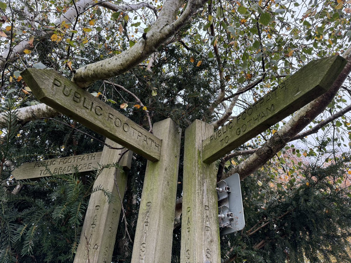 #fingerpostfriday #Nottinghamshire #SouthNottsWolds Have a great Friday. <a href="/RamblersGB/">RamblersGB</a> <a href="/LDWA1/">The Long Distance Walkers Association</a> <a href="/NottsCC/">Nottinghamshire County Council</a> <a href="/LDWAenvironment/">LDWA Environment</a> <a href="/BMC_Walk/">BMC Walk Talk</a> <a href="/access_bmc/">BMC Access Team</a> <a href="/FingerpostFri/">Fingerpost Friday</a> <a href="/at_RIN/">Royal Institute of Navigation</a> <a href="/RGS_IBG/">Royal Geographical Society (with IBG)</a> #walk1000miles <a href="/countrywalking/">Country Walking</a> <a href="/Team_BMC/">British Mountaineering Council</a>