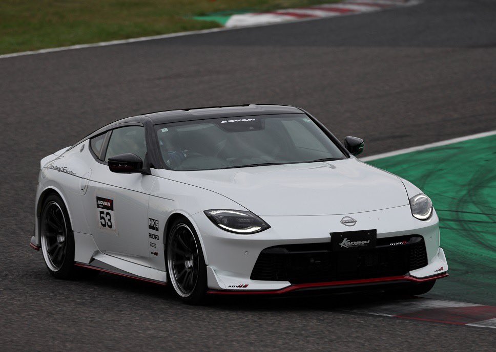 Kansai SERVICE』の最新デモカー FL5シビックタイプR、RZ34