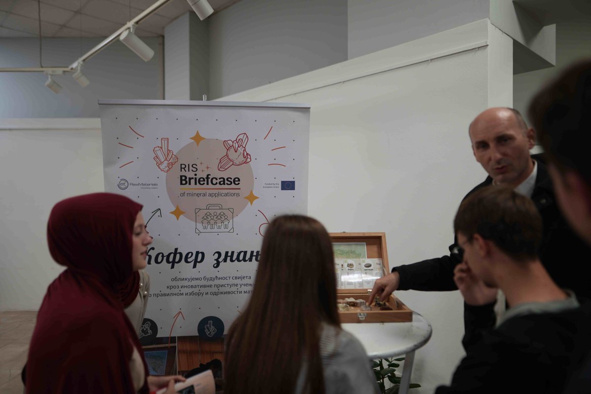 RISBriefcase project tweet media