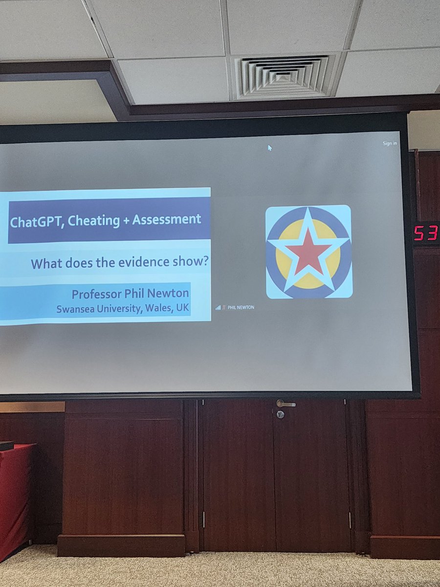 Waiting to get started with second keynote for #SOTL confernece at <a href="/zayedu/">Zayed University</a> with none other than... <a href="/MScMedEd/">Medical Education Swansea</a> Phil Newton!@