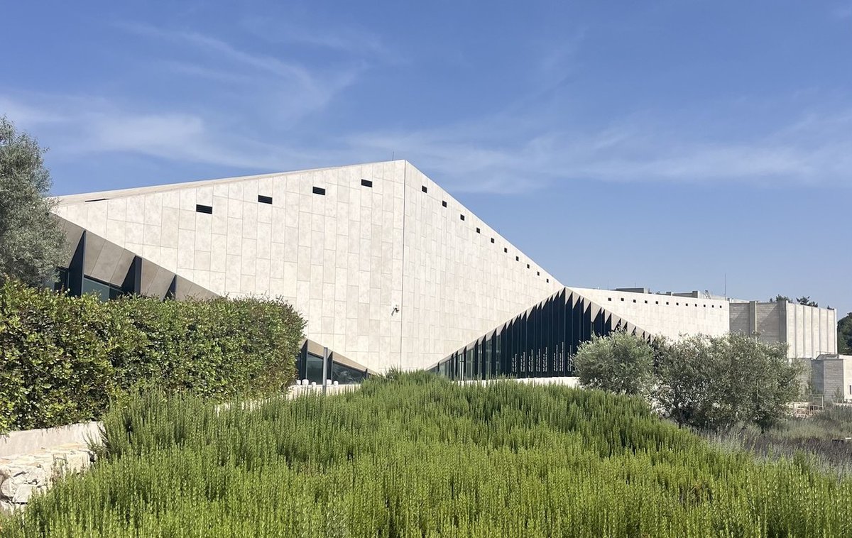 🎟️ Grounds for Hope 🏛️✨
📅 13th Dec | 🕒 5:30–7:30 pm📍 AKC, London Explore the Palestinian Museum’s inspiring story, from its 2016 opening to winning the AKAA in 2019, and its ongoing impact on memory and community. Register: shorturl.at/miLDl

AKTC / Cemal Emden