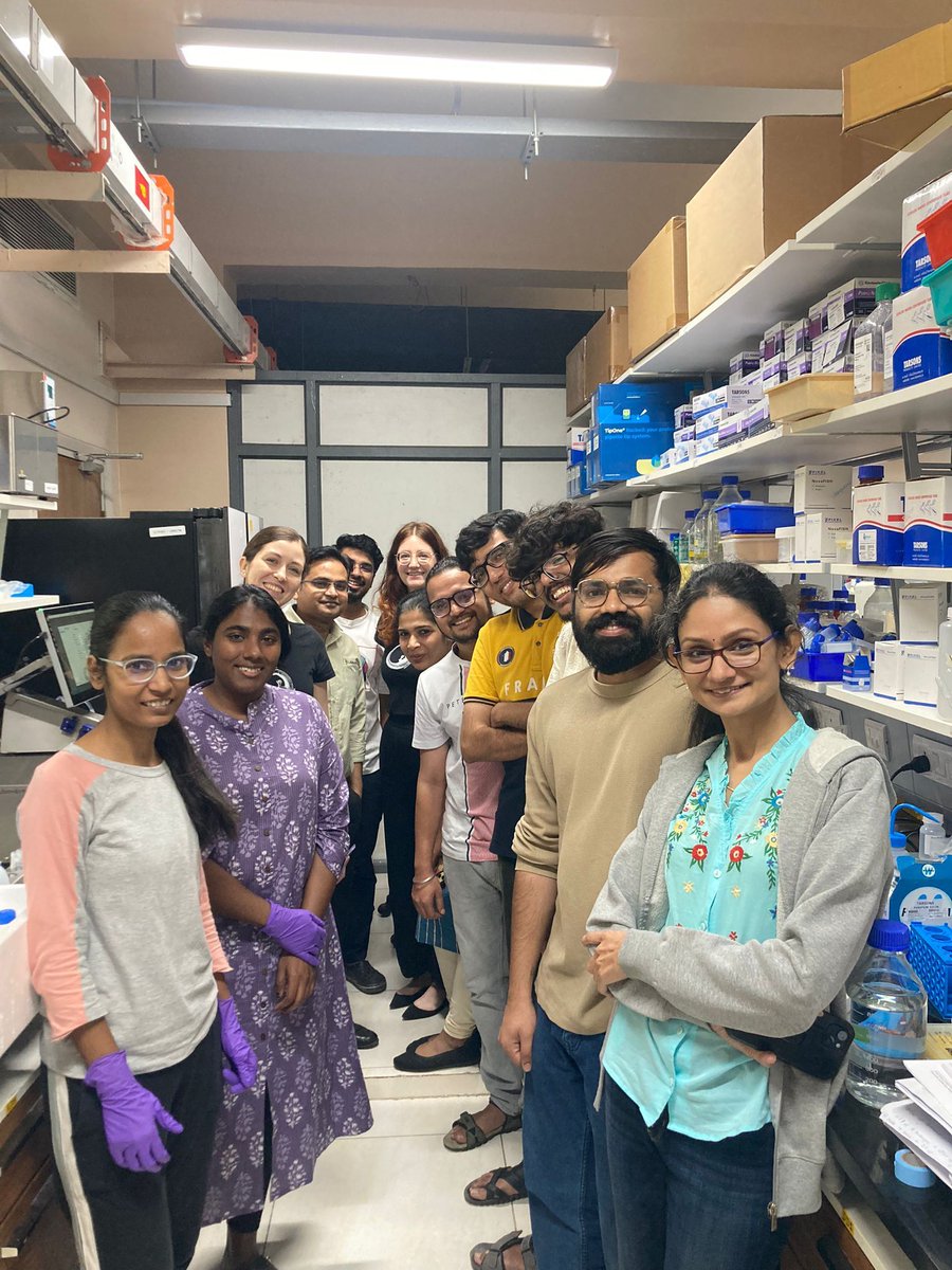 OroborosI's tweet photo. The second part of our #O2kWorkshop in Hyderabad found us in the lab getting hands-on with #HighResolutionRespirometry.

@LabmateAsia https://t.co/3Z4T2RcC4K