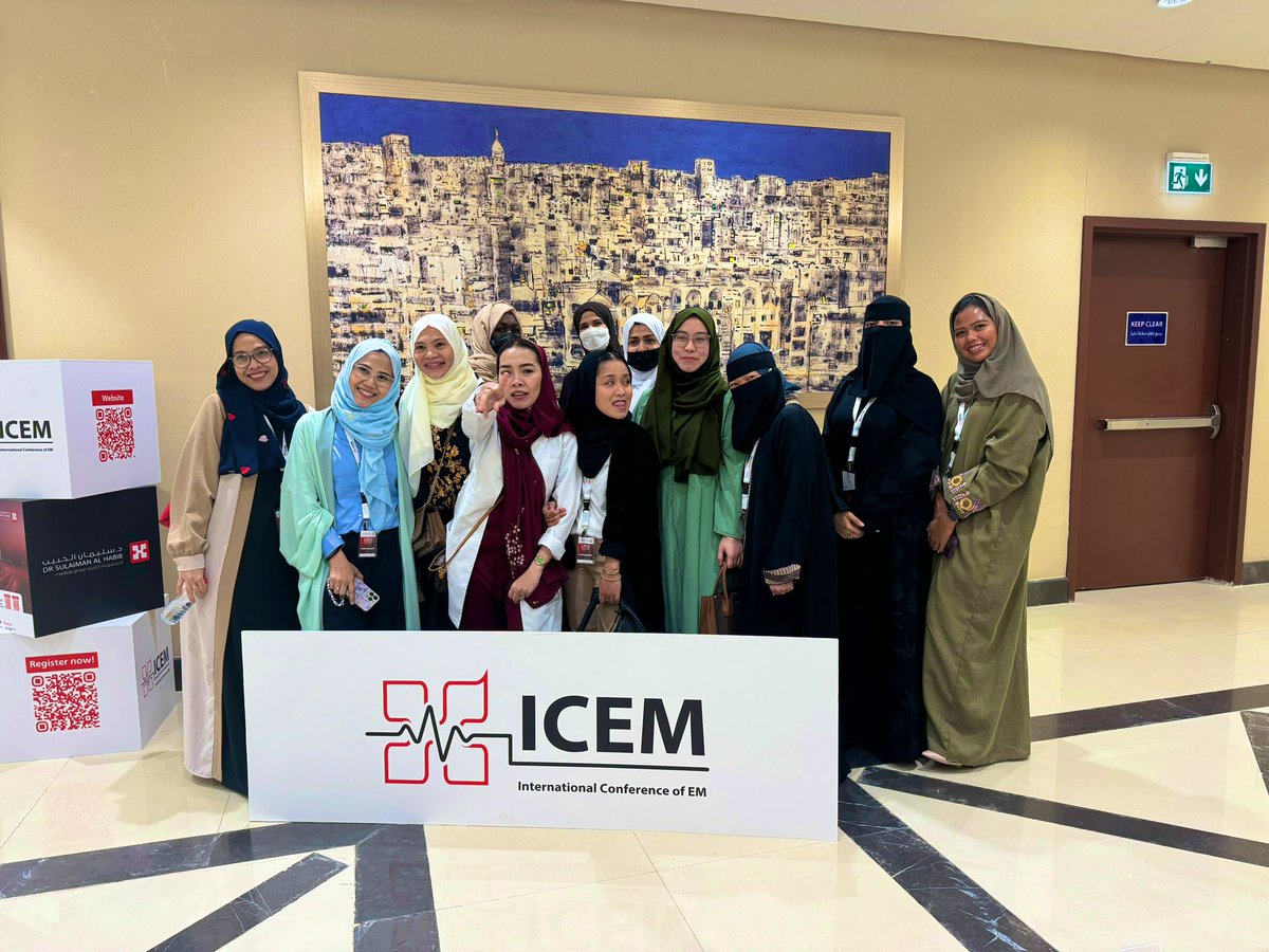 T0o0mMmY's tweet photo. أطباء وتمريض طوارئ مستشفى النور التخصصي
في المؤتمر الدولي الثالث لطب الطوارئ بجدة
#icem #ICEM
#emergency
#NSH https://t.co/pPgEzKy7AT