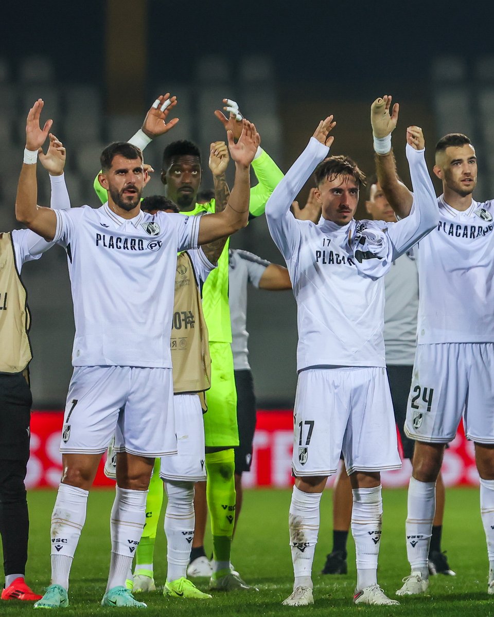 VitoriaSC1922's tweet photo. 3/6 ✅ Obrigado pelo apoio, Conquistadores 🖤

#EspíritoDeVitória • #UECL • #VSCFKMB https://t.co/9Cl5KKrl7v