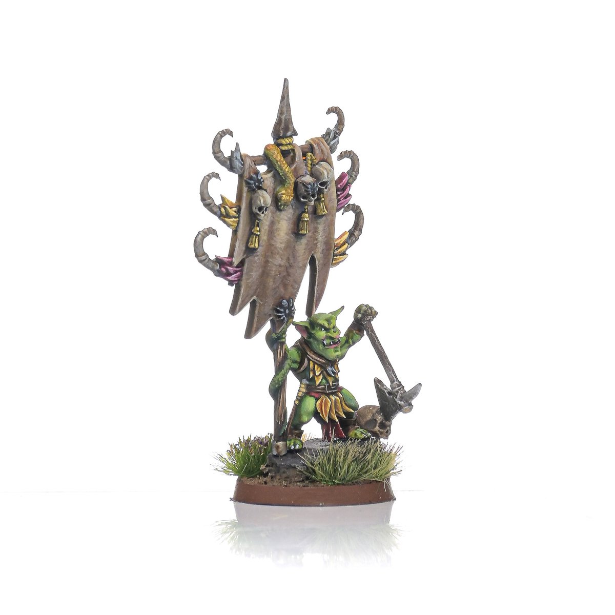 ShieldwolfM's tweet photo. The latest release now available is for the small green fellas, the #ForestGoblin Army Banner Bearer!

https://t.co/H6DltTRnEp

Thank you! https://t.co/M3lg2vNAdV