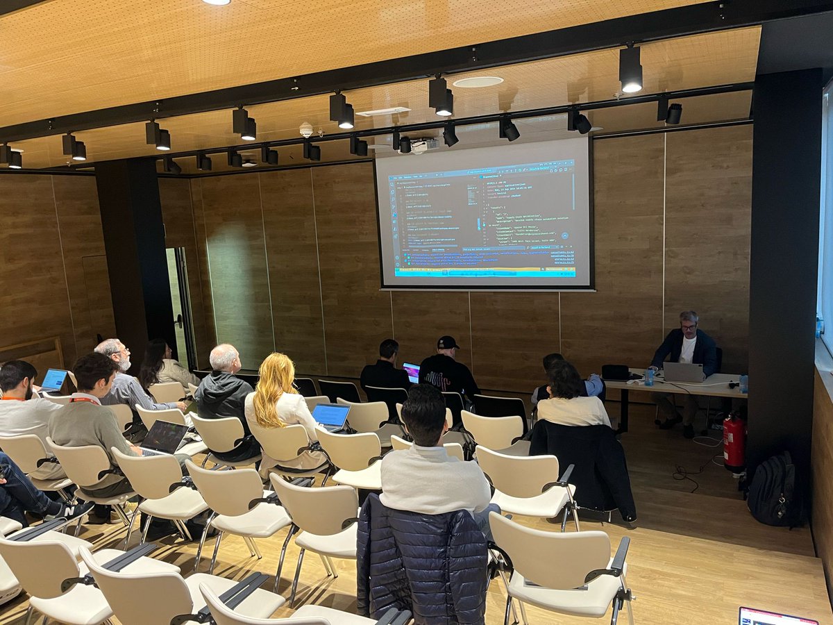 qmatteoq's tweet image. Hans Baumann shows how to use the Teams Toolkit to build a declarative agent and how you can extend its capabilities using an API plugin #CopilotDeveloperCamp