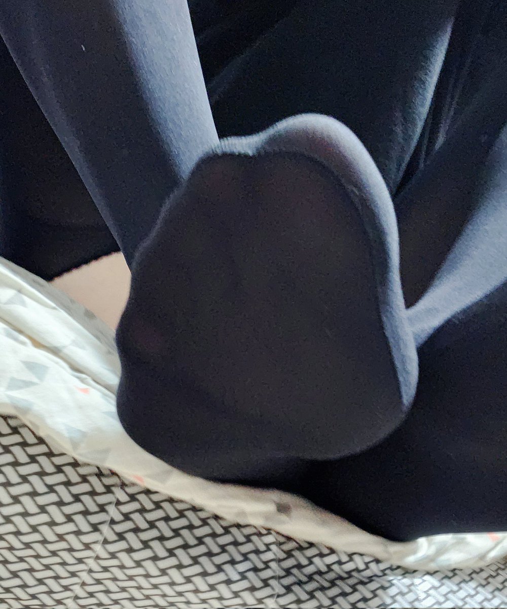 스타킹의 계절  너무 좋따
이제 곧 홀몬 시작!
#Sissy #CD