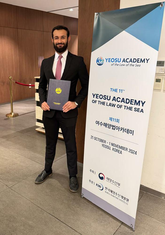 rsilpak's tweet photo. We’re thrilled to share that Raas Nabeel, Research Associate at the Research Society of International Law (RSIL) Pakistan, has graduated with Cum Laude honours from the esteemed Yeosu Academy of the Law of the Sea!

Congratulations, @raasnabeel, on this remarkable achievement! 🎉 https://t.co/dqoJbS445a