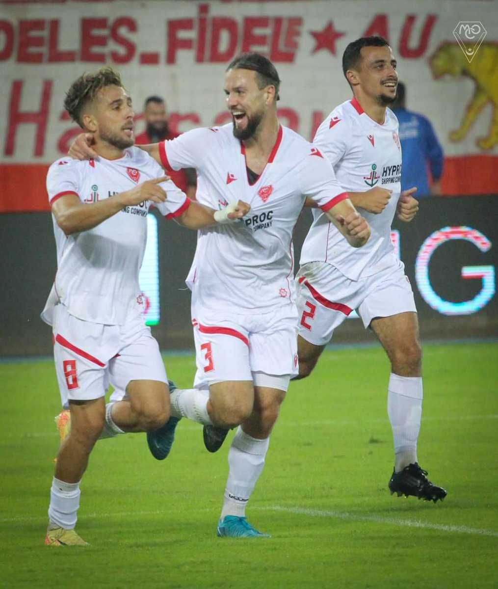 SWorld77267's tweet photo. 📊 MC Oran defeated ES Setif 1-0 to temporarily top the Algerian league standings. 
#LigueDZ #LIGUE1MOBILIS https://t.co/4e3wl0d7rz