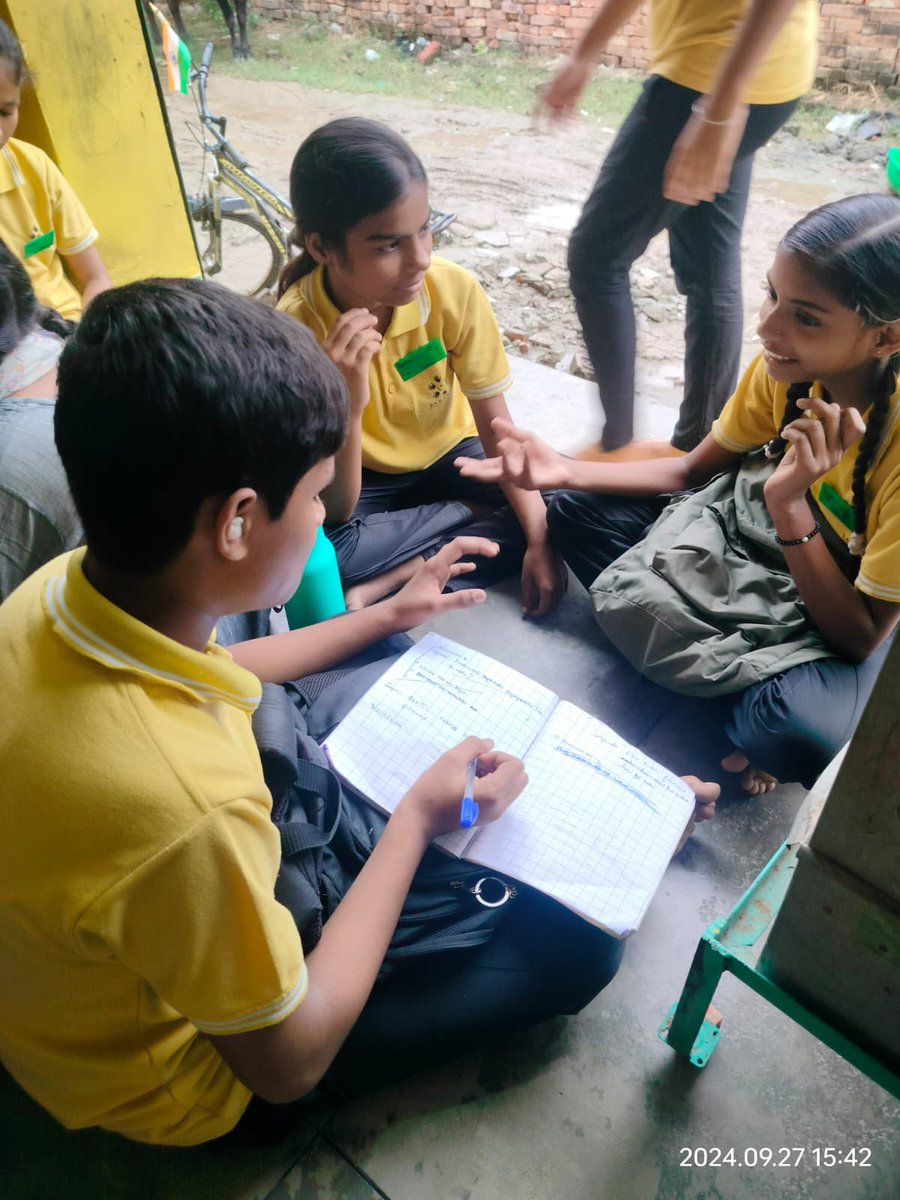 SarthakNGO's tweet photo. Social-emotional learning is at the heart of every #YellowRooms session, helping children feel supported and ready to grow. 

Grateful for partners like Bet Lev Foundationwith whom we share a common purpose of nurturing #children through education, values, and well-being. #SEL🌈 https://t.co/LTgSDpIH0d