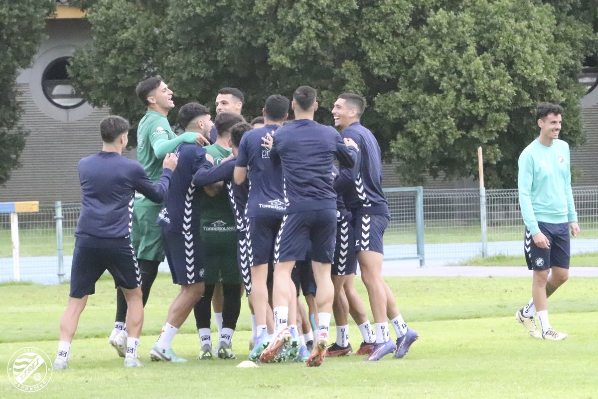 XerezDFC's tweet photo. 📸💙 V̶i̶e̶r̶n̶e̶s̶ 

⚾️🧢 Victoria por la mínima para el equipo verde en el partido de beisbol

#TuVasMarcandoMiCamino https://t.co/sWQVUUSVUC