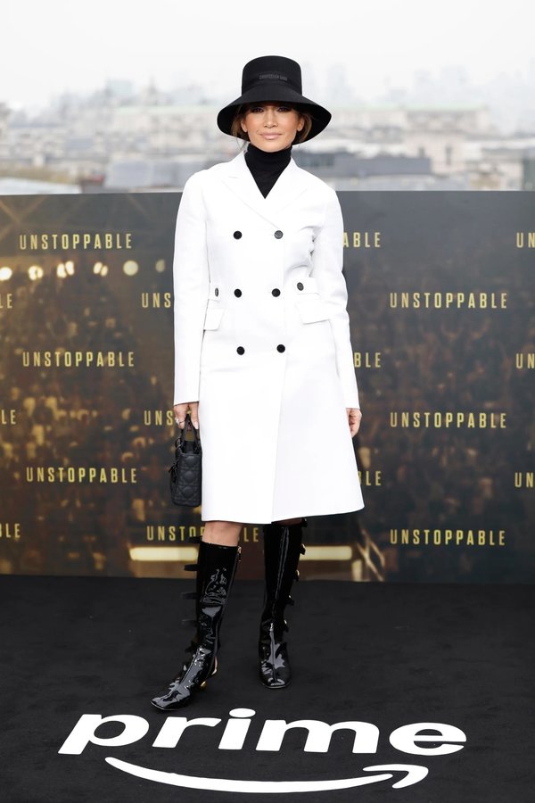 #جينيفر_لوبيز تخطف الأنظار في آخر إطلالاتها بمناسبة اطلاق فيلم Unstoppable
shorturl.at/VVyjT