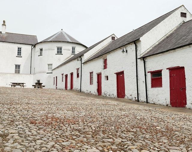 loveheritageNI's tweet image. Bellaghy Bawn will be open to the public 12.00-16.00 on the 3rd Sunday of the following months: 17th November 2024 / 15th December 2024 / 19th January 2025 / 16th February 2025. For more info on Bellaghy Bawn - communities-ni.gov.uk/heritage.../be… #LoveHeritageNI #bellaghybawn