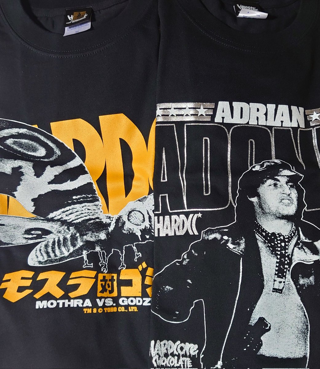 X_doggett's tweet image. ストレスと密林のポイントがかなり溜まった（貯まった）ので、秋のTシャツ祭りとして発散散財…。

#コアチョコ さんから2点、買いそびれて廃盤になっていた物を #Level6 さんで見つけ、コアチョコさんで売切になってた物が #Backdrop さんにあったのでポチリ…。
まだまだ欲しい物沢山あります。😅