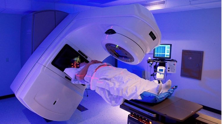 Happy #WorldRadiographyDay! we celebrate the skill, dedication, &amp; compassion of radiographers everywhere. 
Proud of this incredible profession &amp; to stand with those who make a real difference every day. 
Here’s to the radiography community! 🌍💙 #ProudRadiographer