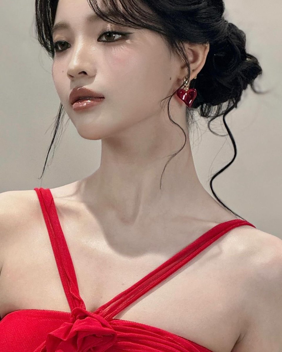 yvensohow's tweet photo. the best gurl in red น้องเหยากับสีแดงคือถูกต้องมากที่สุด ♥️♥️ สวยมาก ตำแหน่งคนสวยตลอดกาล ต้องยกให้น้องเหยา รักมาก คนสวย สวยมาก สวยเลิศที่สุดในปฐพี
#XUEYAO #Gen1es https://t.co/ptQjG70nfa