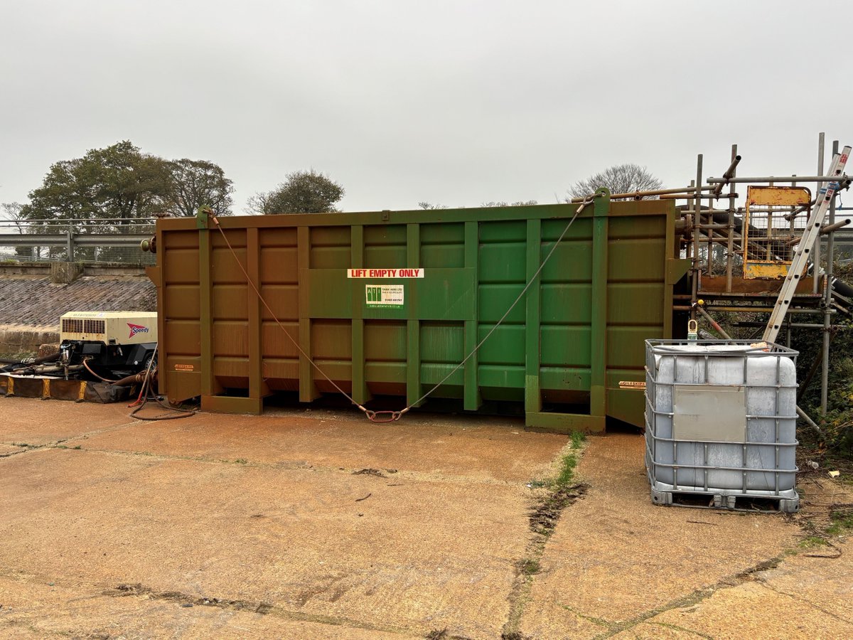 ATITanks's tweet photo. Our Business Development Director Carl Tunaley visited Anglian Water on their waste treatment site in Ormesby yesterday.  Here is one of our 38m3 open top tanks.  It is currently being used to help Anglian water pump sludge out of affected areas on their waste treatment site. https://t.co/Vf5eyKEIo7
