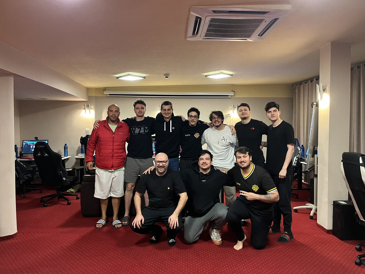 Last weeks we hosted our friends from Brazil 🇧🇷 <a href="/paiNGamingBR/">paiN Gaming</a> and <a href="/legacyggbr/">Legacy</a> prepared for RMR in Shanghai. We keep our fingers crossed and wish you good luck 🤞 
See you at the next bootcamps 😎