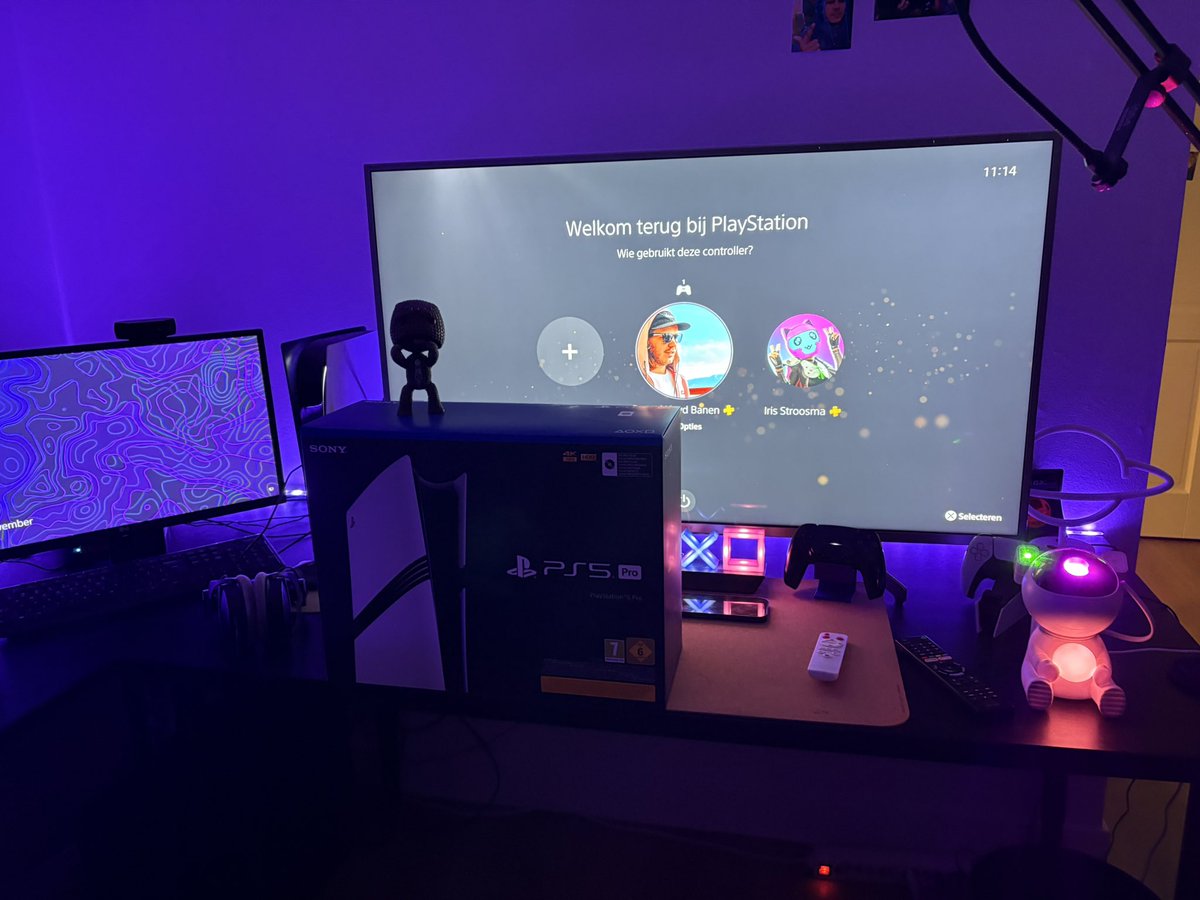 Vandaag heel de dag live op Twitch met de #PS5Pro, let’s go !! 🎮😍 De planning voor vandaag:

• PS5 Pro Unboxing op stream
• #PlanetCoaster2 
• #BlackOps6 
• #Destiny2

We pakken ook nog een uniek pakket uit dat ik heb ontvangen van Bungie 

#PlayStation #BungieCreator