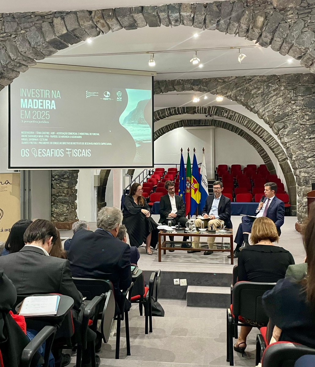 Instituto de Desenvolvimento Empresarial, IP-RAM (@ideram) on Twitter photo 📢O Presidente do <a href="/IDERAM/">Instituto de Desenvolvimento Empresarial, IP-RAM</a> , Duarte Freitas, foi um dos oradores na conferência “Investir na Madeira em 2025”, a convite da PRA - Raposo, Sá Miranda & Associados Sociedade de Advogados, SP, RL, em conjunto com a ACIF-CCIM e a AJEM. 📢O Presidente do <a href="/IDERAM/">Instituto de Desenvolvimento Empresarial, IP-RAM</a> , Duarte Freitas, foi um dos oradores na conferência “Investir na Madeira em 2025”, a convite da PRA - Raposo, Sá Miranda & Associados Sociedade de Advogados, SP, RL, em conjunto com a ACIF-CCIM e a AJEM.