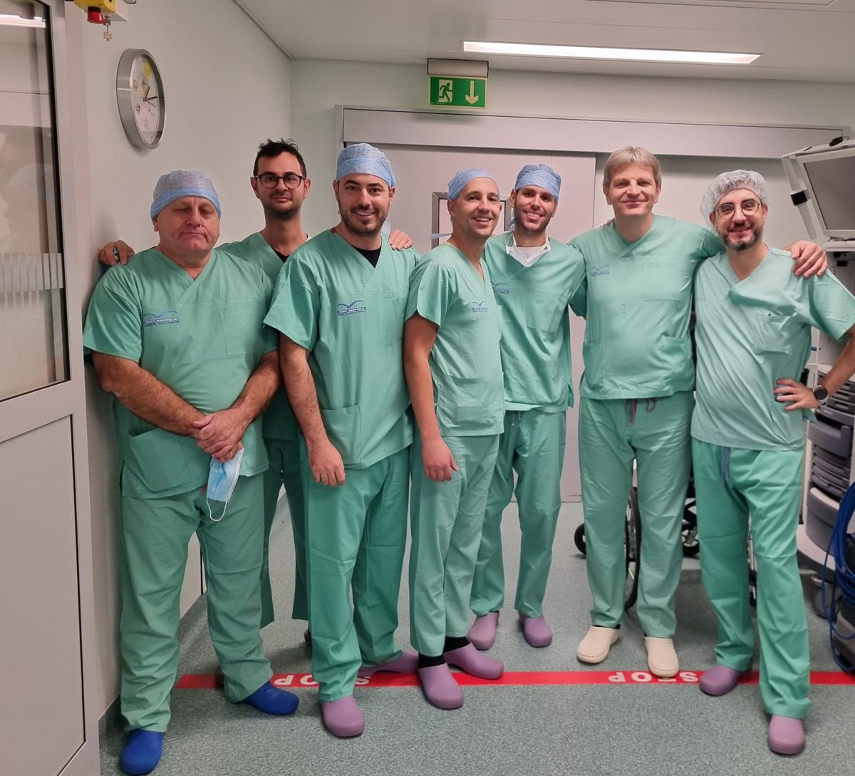 quanta_system's tweet photo. #QuantaSurgicalTrainingLab
👨⚕️Dr. @mzawadzk1
🩺#BPH & #mPCNL performed with #FiberDust
👥Doctors from🇧🇬
#BeQuanta https://t.co/XjcsjAPyjM