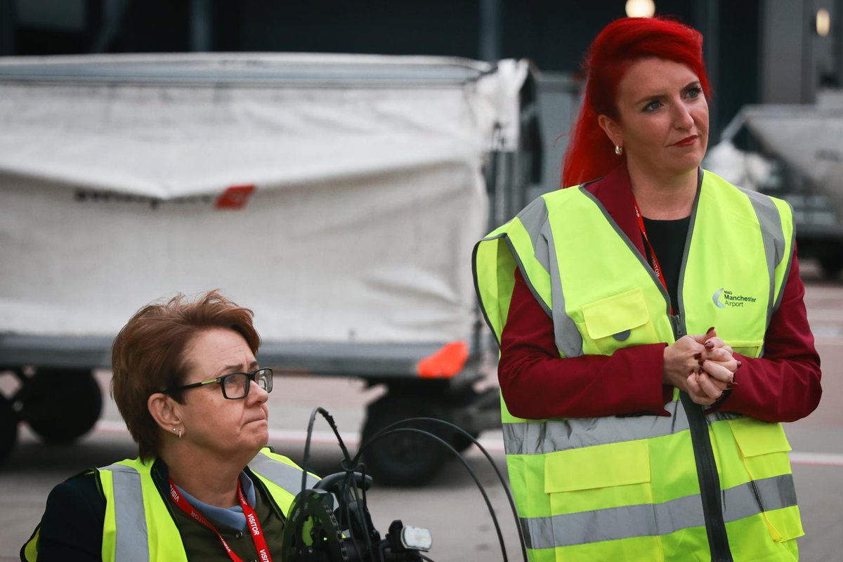 LouHaigh's tweet image. I spent yesterday with the incredible Baroness Tanni Grey-Thompson: the chair of our new taskforce on aviation accessibility.

Tanni made a career breaking records as a Paralympian.

Now I&apos;m delighted she&apos;s helping break down barriers to flying for disabled passengers.

♿️✈️✅