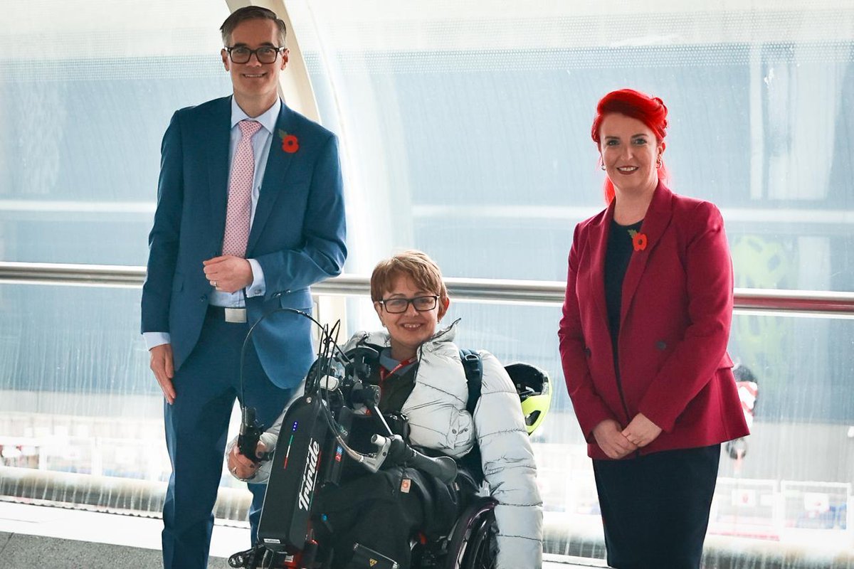 LouHaigh's tweet image. I spent yesterday with the incredible Baroness Tanni Grey-Thompson: the chair of our new taskforce on aviation accessibility.

Tanni made a career breaking records as a Paralympian.

Now I&apos;m delighted she&apos;s helping break down barriers to flying for disabled passengers.

♿️✈️✅