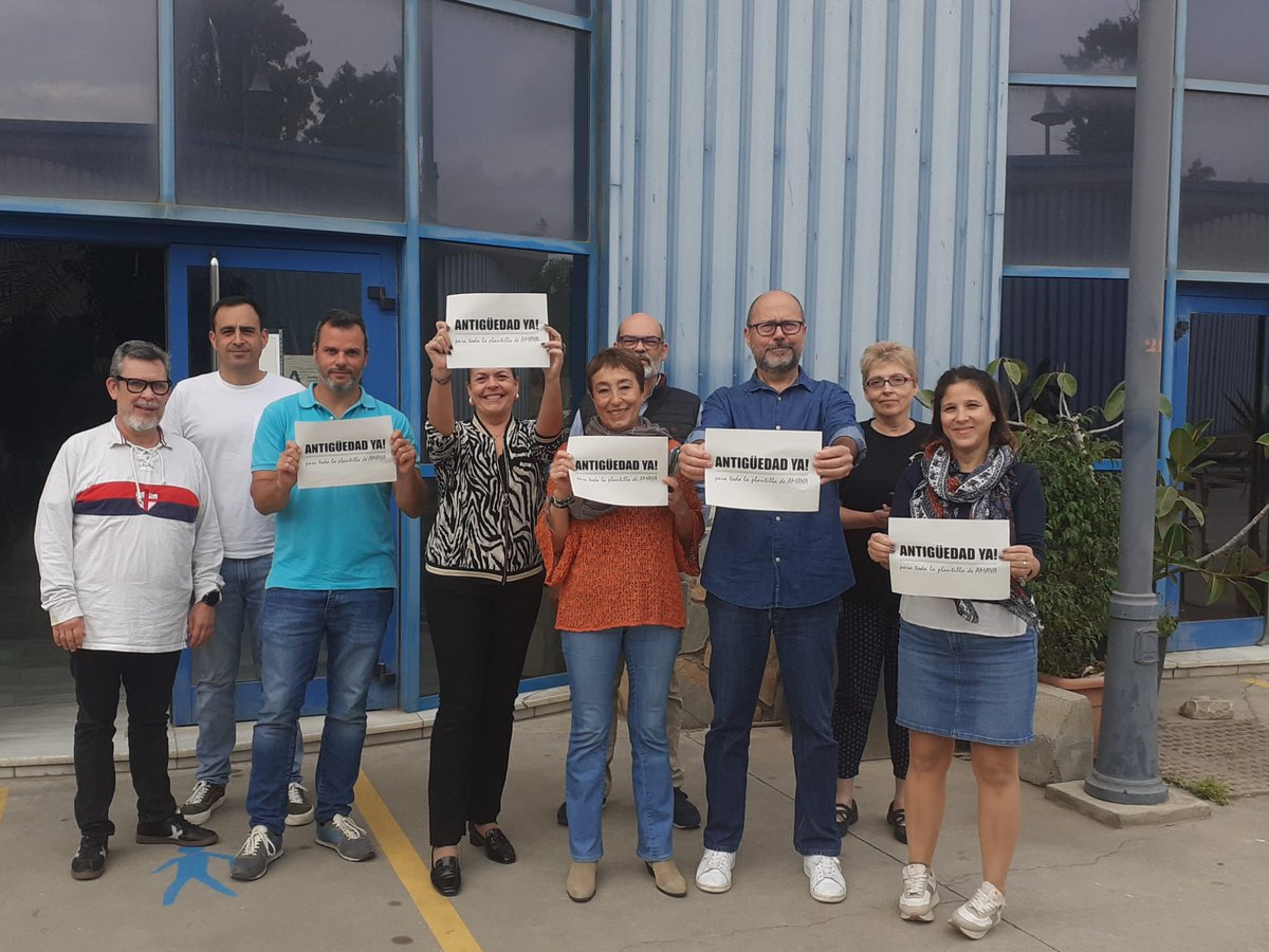 CgtEmaInfoca's tweet photo. Segundo día de Paros y reivindicación de los trabajadores de la Agencia de Medio Ambiente y Agua pidiendo lo que es de justicia. 

Nuestra Antigüedad Ya @antoniosanz @JuanMa_Moreno @InteriorJunta https://t.co/YaLp0U0aQA