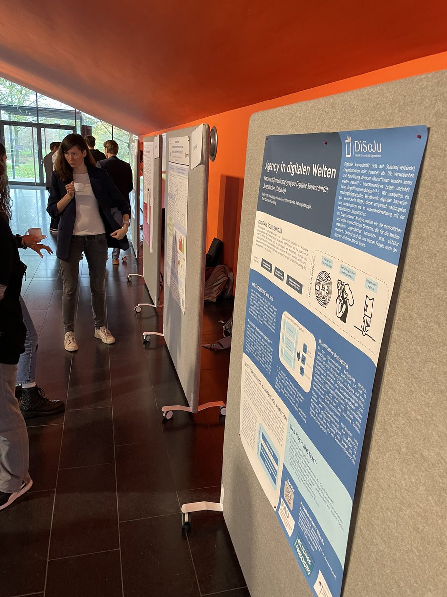 Die @BMBF_Bund Nachwuchsforschungsgruppen in der Emp. Bildungsforschung haben sich in Paderborn zum Statusseminar getroffen. EDIREG war auch dabei. Es war toll, alle wiederzutreffen und den beeindruckenden Output zu sehen!  empirische-bildungsforschung-bmbf.de/de/Nachwuchsfo… <a href="/DLR_de/">DLR_de</a>