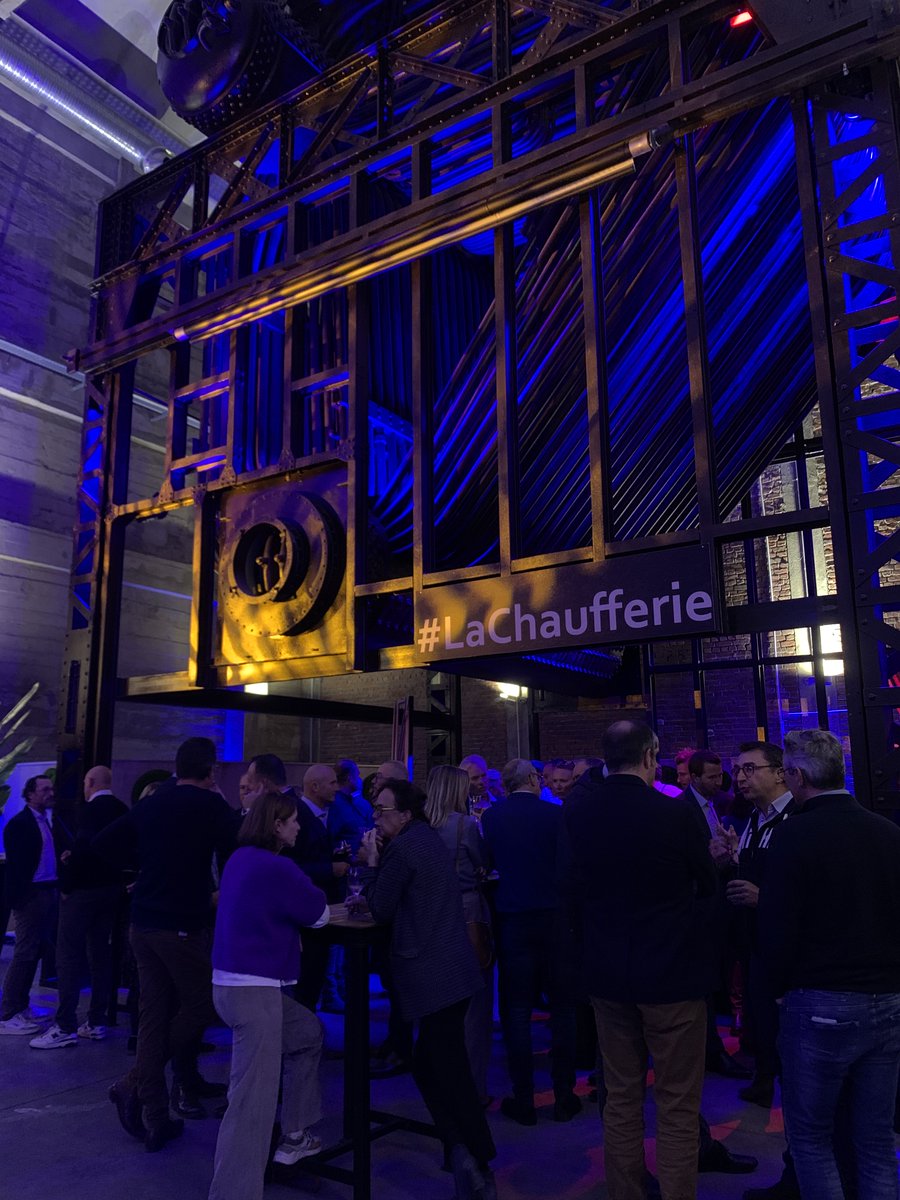 🎉 Nous avons eu le plaisir d'accueillir Septentrion Finance ce 7 novembre, avec une plénière inspirante en présence du champion cycliste Laurent Jalabert 🚴 ! Merci aux 200 participants pour ce moment d'échanges enrichissants. 
 #Événement #Tourcoing #LaChaufferie