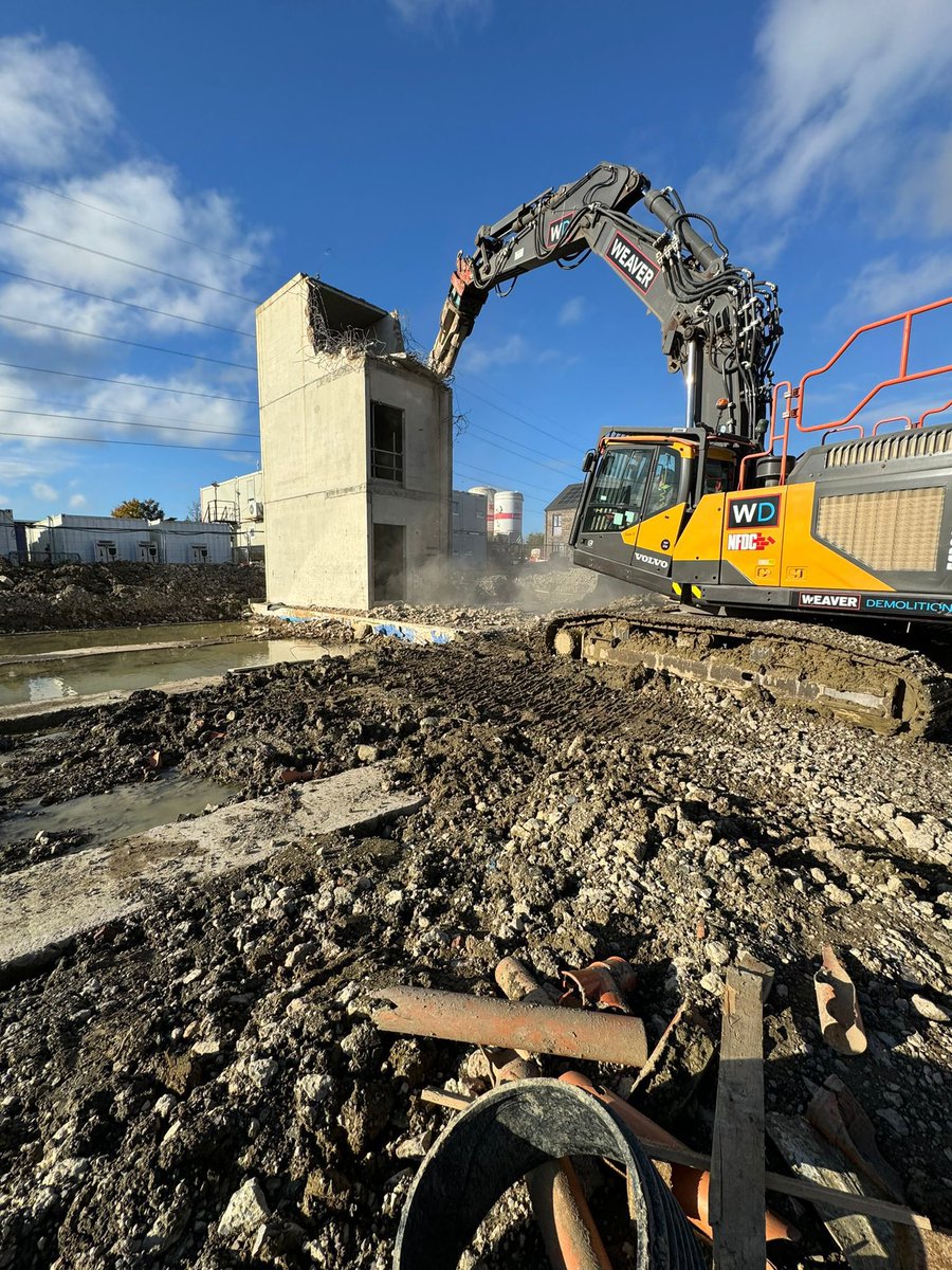 weaverdemo's tweet image. Demolishing lift and stair cores at a site in Bristol this week #demolition #demolitionexperts