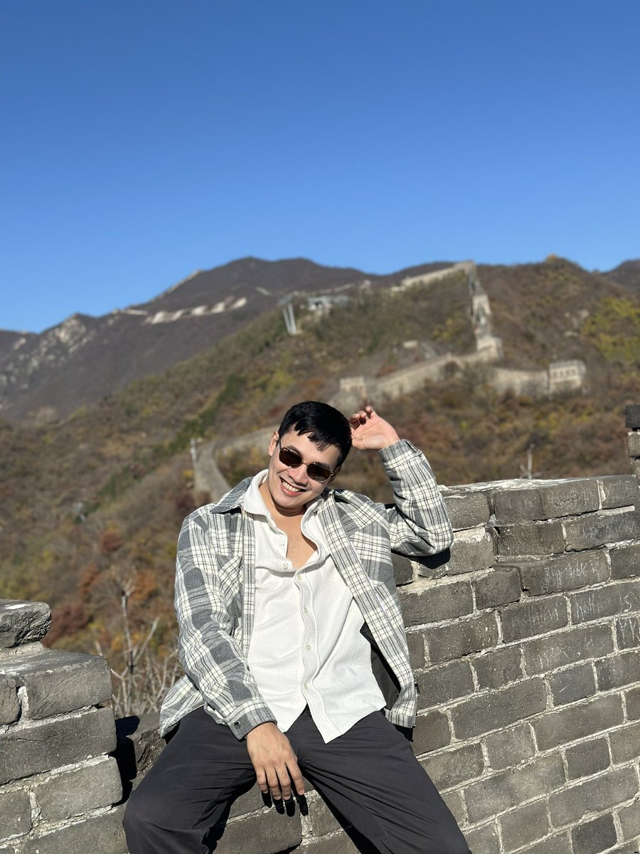 edwardallan's tweet photo. 📍Great Wall of China

Standing on one of the world’s greatest wonders. Still in awe with this majestic architecture. 2/7. 

#travel #asian #beijing #china #asia #autumn #fall #layoverdiary #thisismyedventure https://t.co/qmleuBFB2n