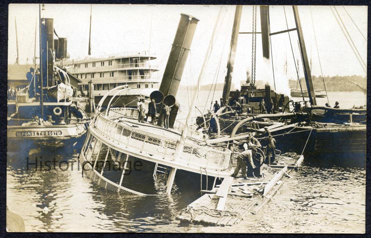 Historicimage's tweet photo. C. 1910 Boston Harbor, wreck of passenger steamship. Story behind the wreck is not known to me, as with so many vintage photos, there is no writing on the reverse. Tugboat ' Neponset ' of Boston sen on the left hand side. #Bostonhistory #historicimage #maritimedisaster https://t.co/6t8ZgLyULn