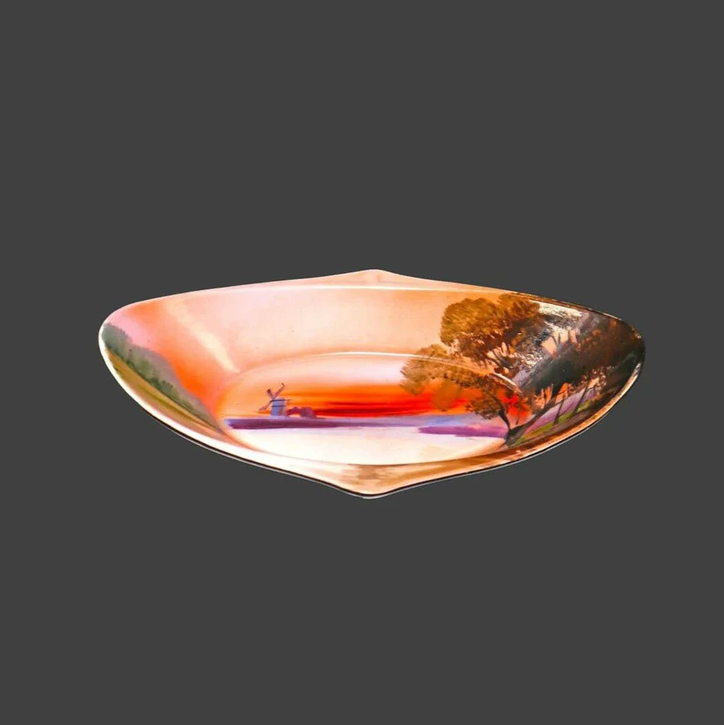 G97816960Girl's tweet photo. Thanks for the kind words! ★★★★★ "The candy dish was exactly what I was hoping for and it was packed so well!" MeaganCSantaa https://t.co/YJR6TAnTNi #etsy #BuyfromGroovy #antiqueshop #nippon #morimura #noritake #handpaintednippon #tabledecor #tableware #EtsySellers https://t.co/uBuEfyKhkW
