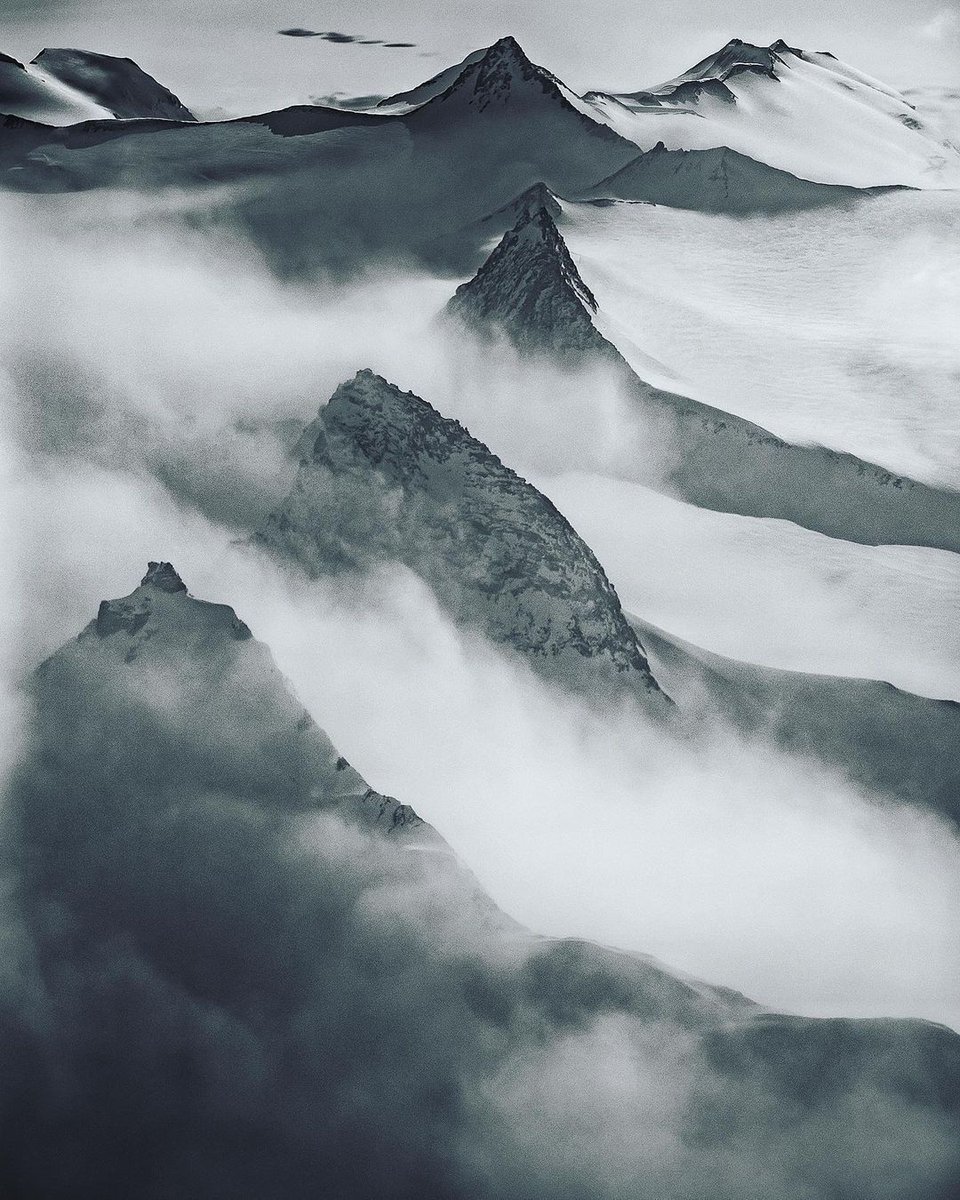 jimkchin's tweet photo. Rare bird's eye view of the Sentinel Range, Antarctica.

It's been known to get pretty cold down there...

@thenorthface https://t.co/UJKxnQ9VCV