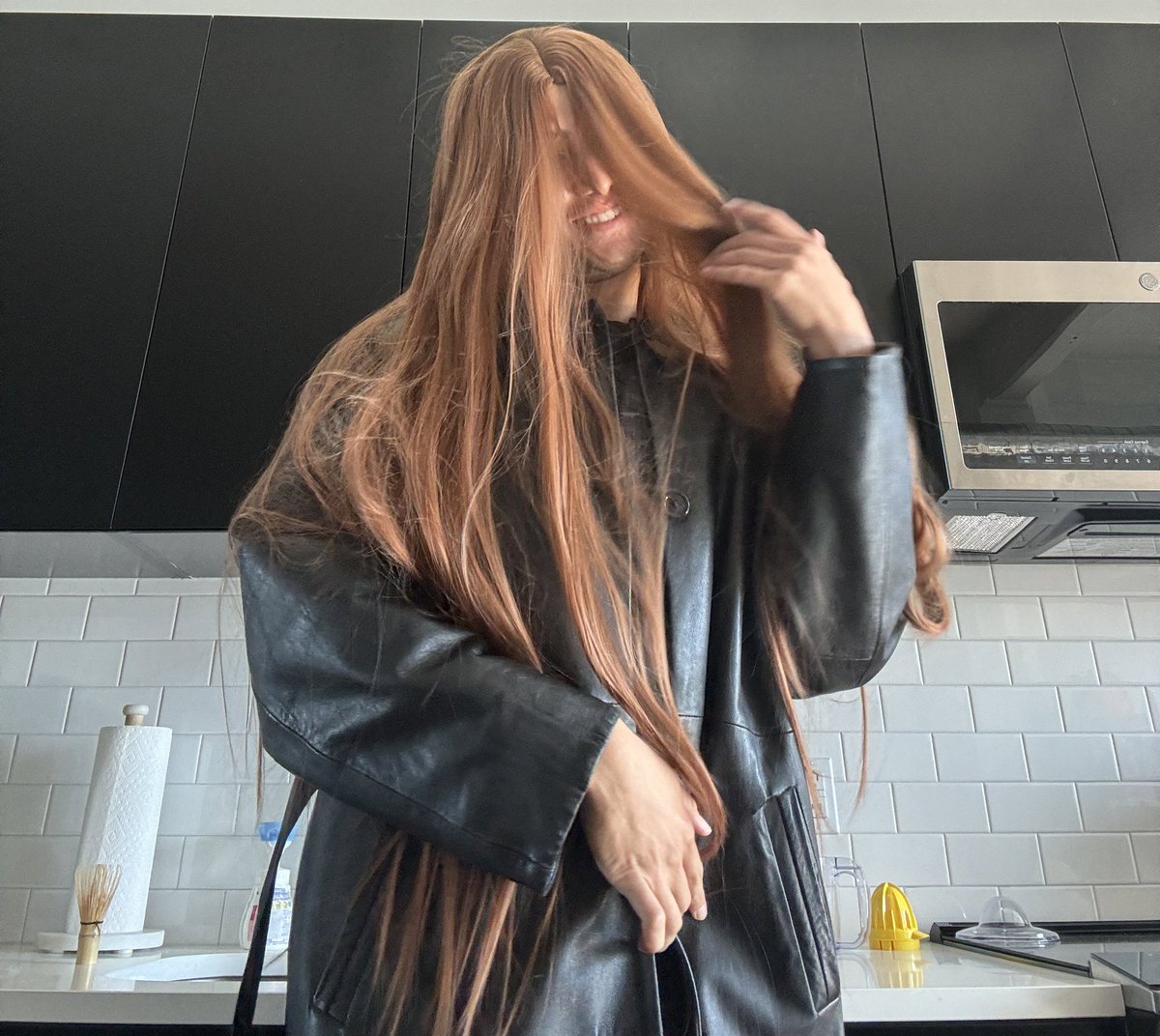 ハロウィンに秋の安室奈美恵さんやる予定でウィッグ頼んだんだけどそれ