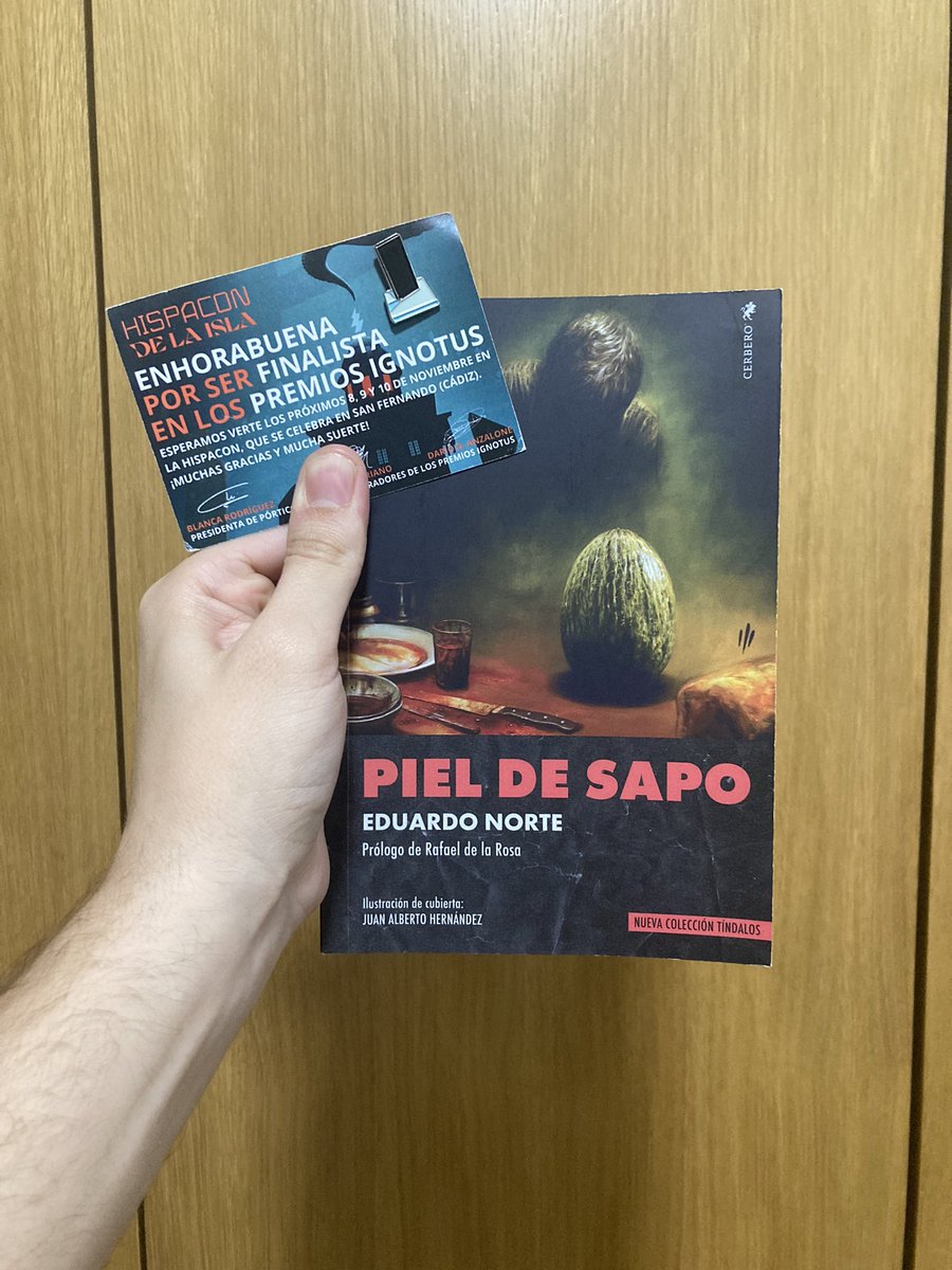 EduNorte_'s tweet image. Amiguitas del fandom: recordad votar mi novelita *Piel de sapo* en la categoría de mejor novela corta.

¿Que por qué? 

Si la has leído saber por qué 🖤🍈 El melón te lo habrá dicho 🍈

#PremiosIgnotus