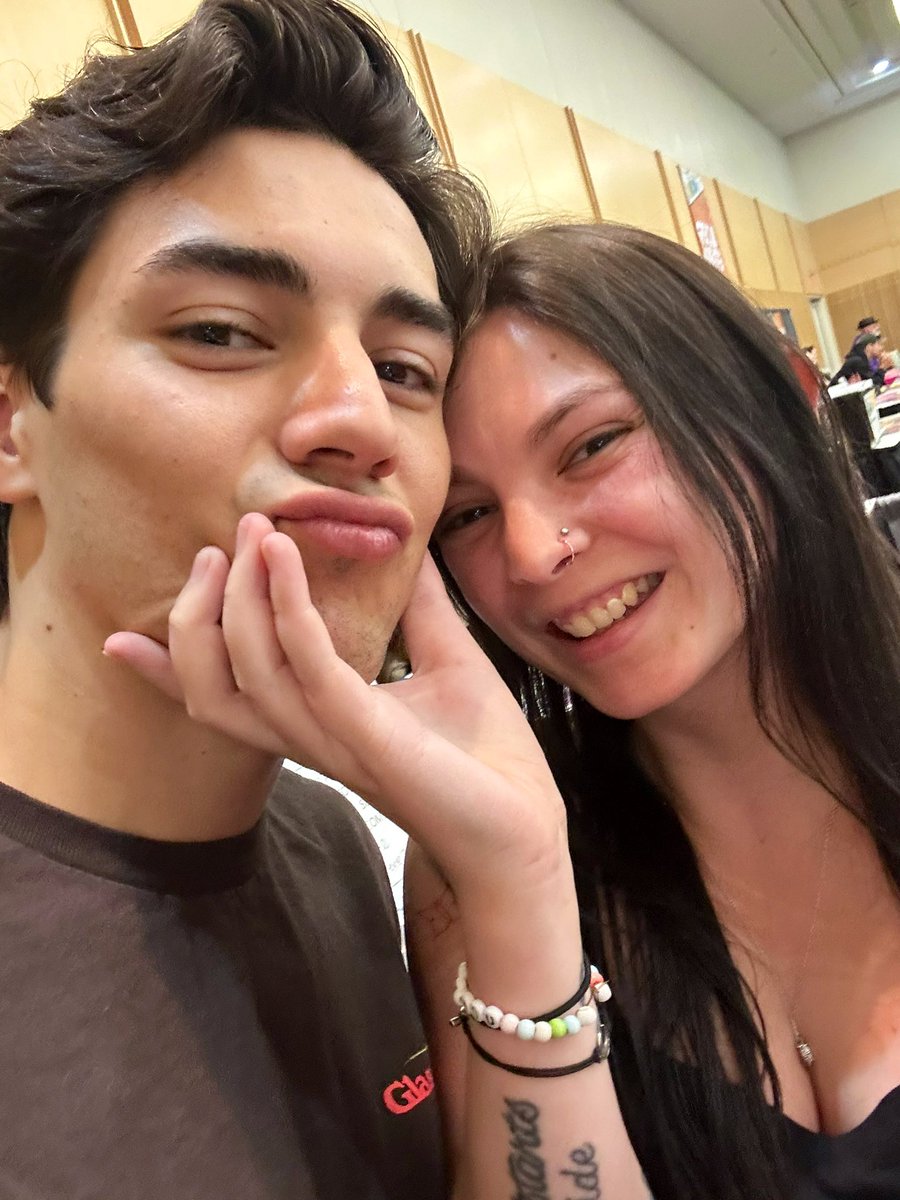 bella♡ tweet media