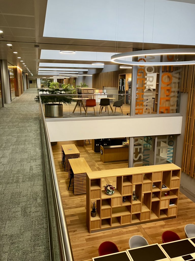 D_J_u_g's tweet image. 最後の会議が終わった…😌
#boxmeer