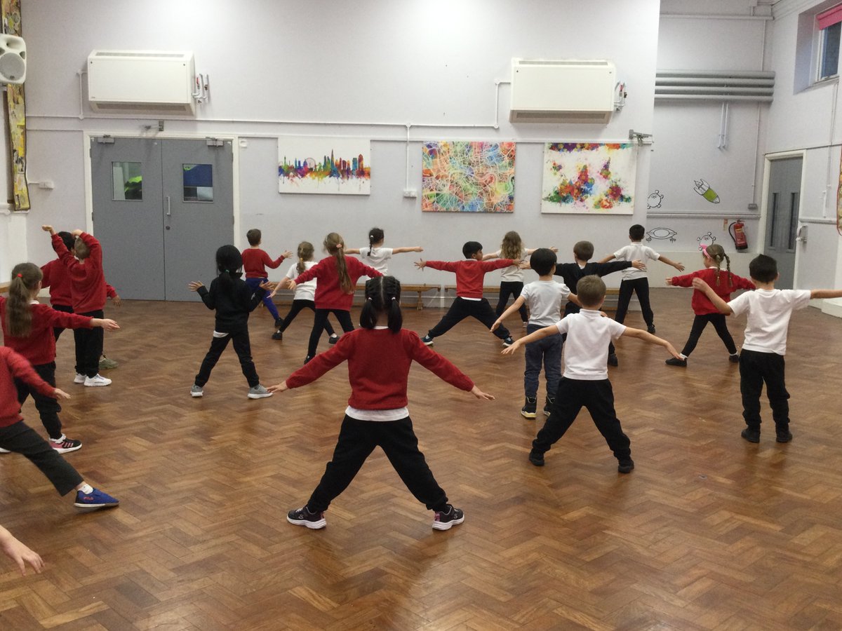RayLodgePrimary's tweet photo. Key stage 1 have enjoyed their @GetSet4Ed dance unit.
They embraced moving to the beat of the music #strive4 #immersivecurriculum #primarype #creativedance https://t.co/oAueIm6bQ0