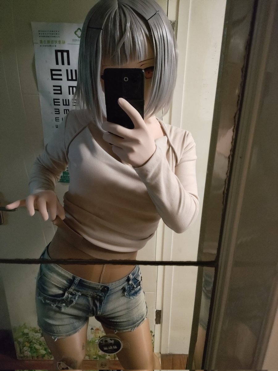 在娃友家的时候照了下镜子，感觉腰丝涩涩的，故发