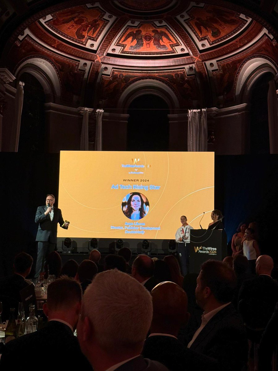 Anya Libova 🤓 tweet media