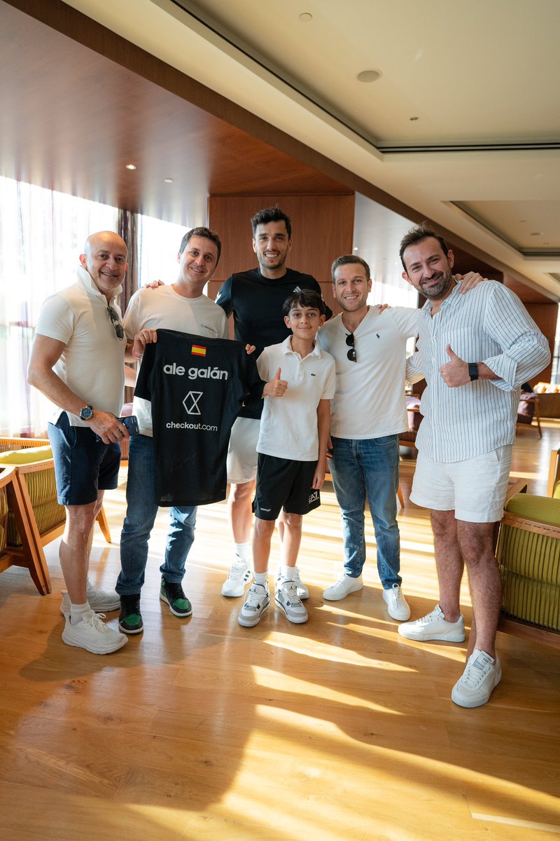 Ale Galán (@alegalan96) on Twitter photo Semifinalssss! 🇦🇪
Amazing teamwork <a href="/Chingoland_/">Federico Chingotto</a> And thank’s to my <a href="/Checkout/">Checkout.com</a> family for your support today and always 💪🏻
See you tomorrow Dubai 🤙🏻 Semifinalssss! 🇦🇪
Amazing teamwork <a href="/Chingoland_/">Federico Chingotto</a> And thank’s to my <a href="/Checkout/">Checkout.com</a> family for your support today and always 💪🏻
See you tomorrow Dubai 🤙🏻