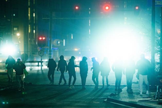 sporx's tweet image. ⚡Amsterdam'da nehire atılan ve "Özgür Filistin" dedirtilen Maccabi taraftarlarının olaylar öncesi yaptığı tezahürat;

"Gazze'de hiç okul yok çünkü hiç çocuk bırakmadık"