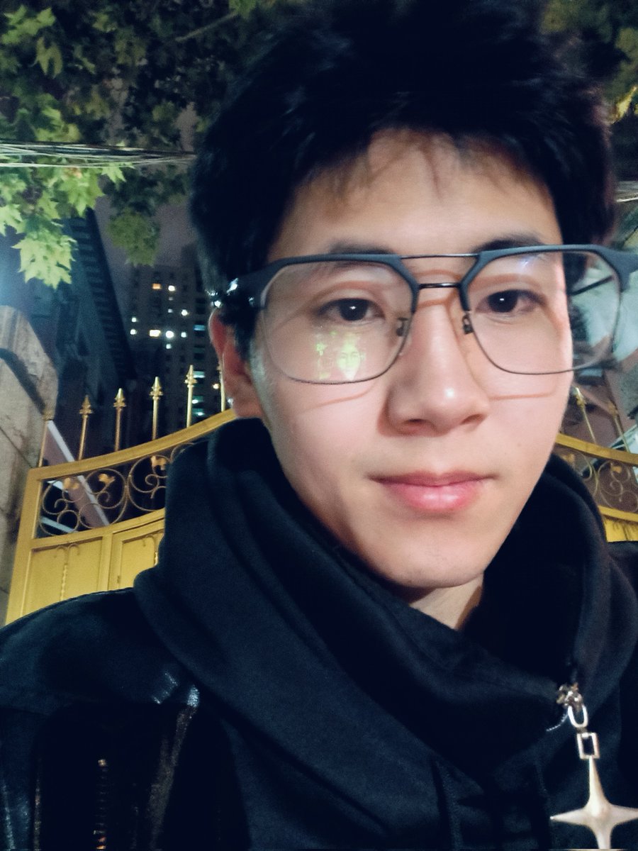 yong200199's tweet photo. 边角料构成的小世界 #OOTD #男大 #男大学生 #健身打卡 #健身 #男菩萨 #指奸 #牛子 #鸡巴 #上海 https://t.co/o4dAWFytpb