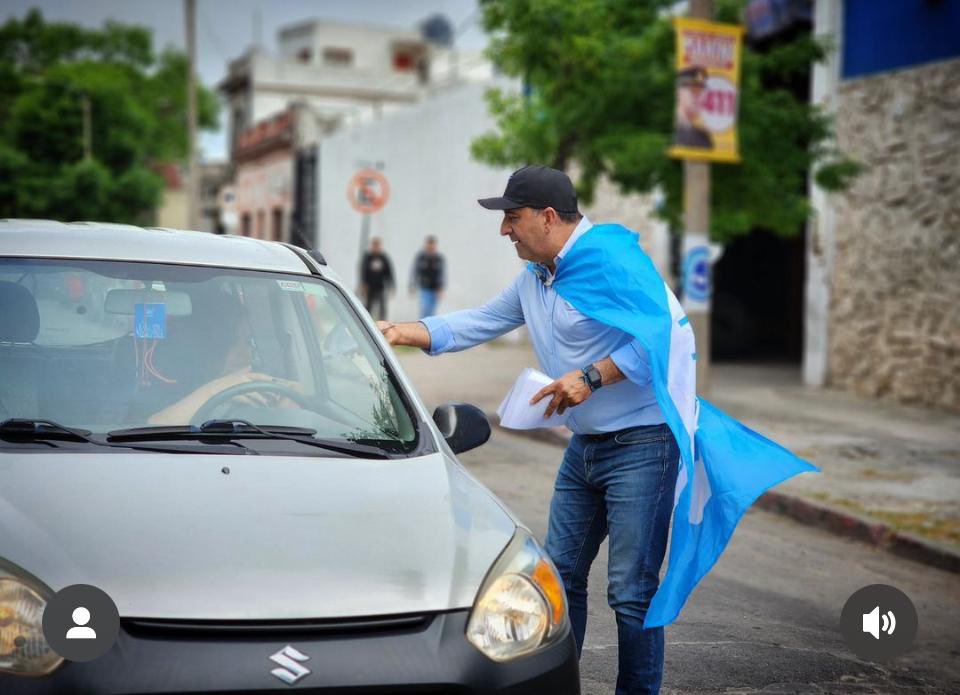 jplopezuy's tweet photo. Hemos recorrido cada rincón de nuestro Municipio F en apoyo a nuestro presidente @AlvaroDelgadoUy . En cada lugar que visitamos, la calidez y alegría de la gente nos inspiran y llenan de energía para que seguimos avanzando por un #UruguayEnMarcha https://t.co/FiA2T8EGVc