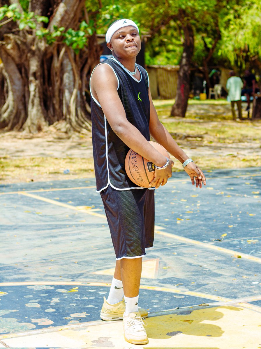Litisacofficial's tweet photo. "Not just about the game, it’s about the journey. - One shot at a time. 🏀 If i played basketball #Lakers #Clippers #Silenceplease #Ssllmep #workmode #afrobeats https://t.co/ImDqudSVs7