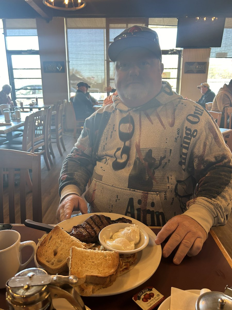 Larry/Balker tweet media