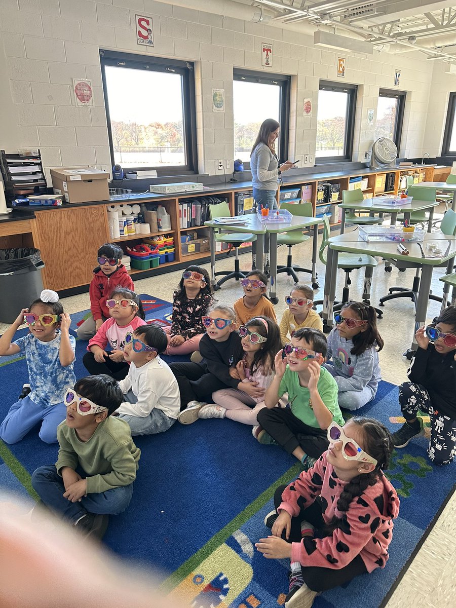 Mrs. Vidya CCS STEM (@ccs_stem) on Twitter photo Fun in STEM - Watching a 3D movie using DIY 3D glasses. We learned to send/ receive messages through light. <a href="/TierneyBethpage/">Julianne Inghilterra</a> <a href="/BethpageUFSD/">BethpageUFSD</a> Fun in STEM - Watching a 3D movie using DIY 3D glasses. We learned to send/ receive messages through light. <a href="/TierneyBethpage/">Julianne Inghilterra</a> <a href="/BethpageUFSD/">BethpageUFSD</a>